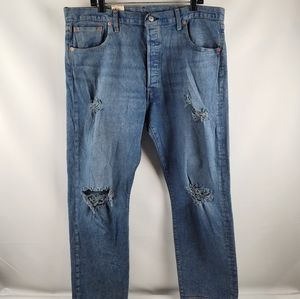LEVIS 501 Mens Button Fly Distressed Blue Jeans Straight Leg Size 40x30 NWT